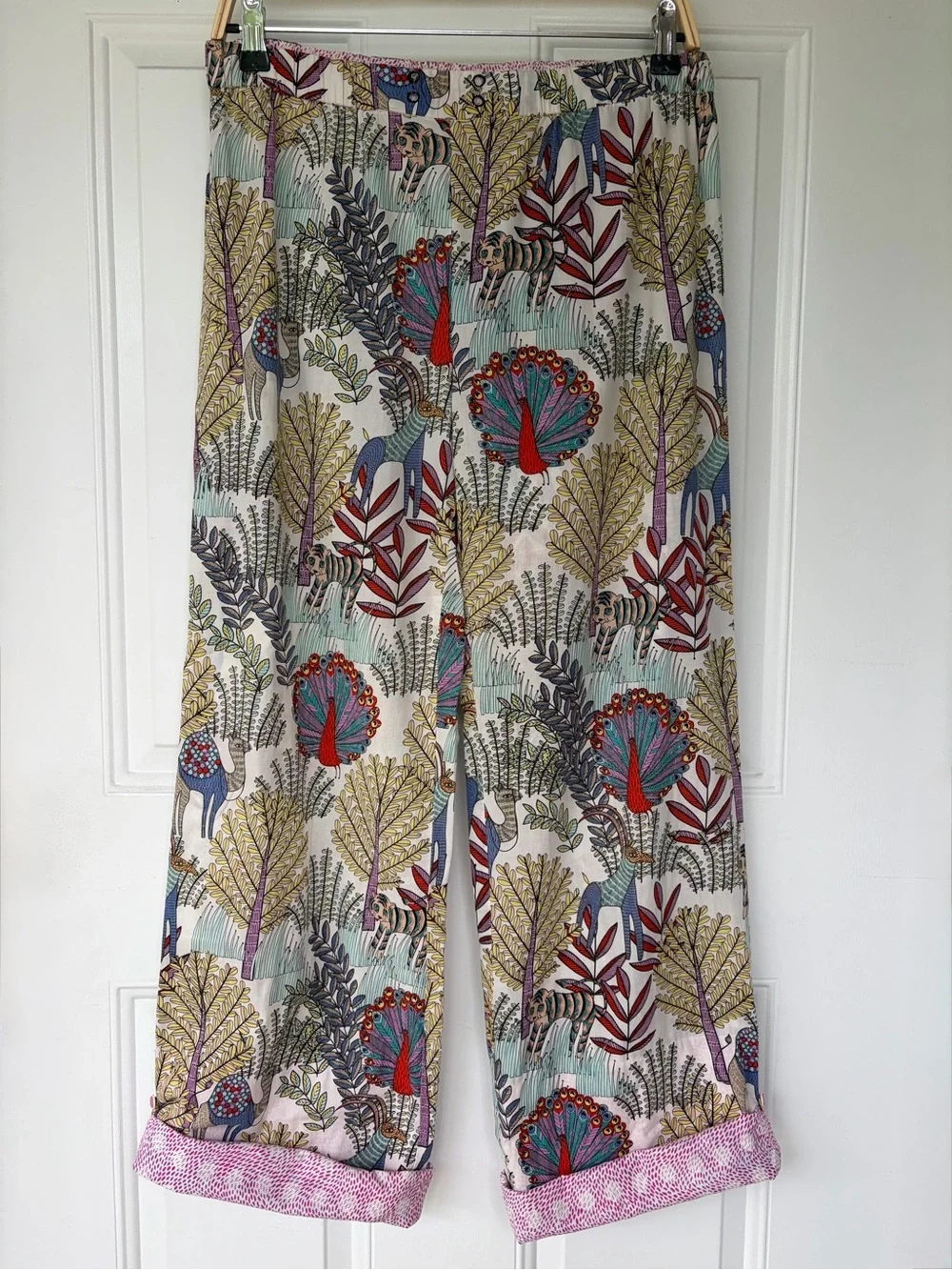 •Lilka (Anthropologie)• Safari Peacock Print Cropped Pants - Size Small - Picture 1 of 9
